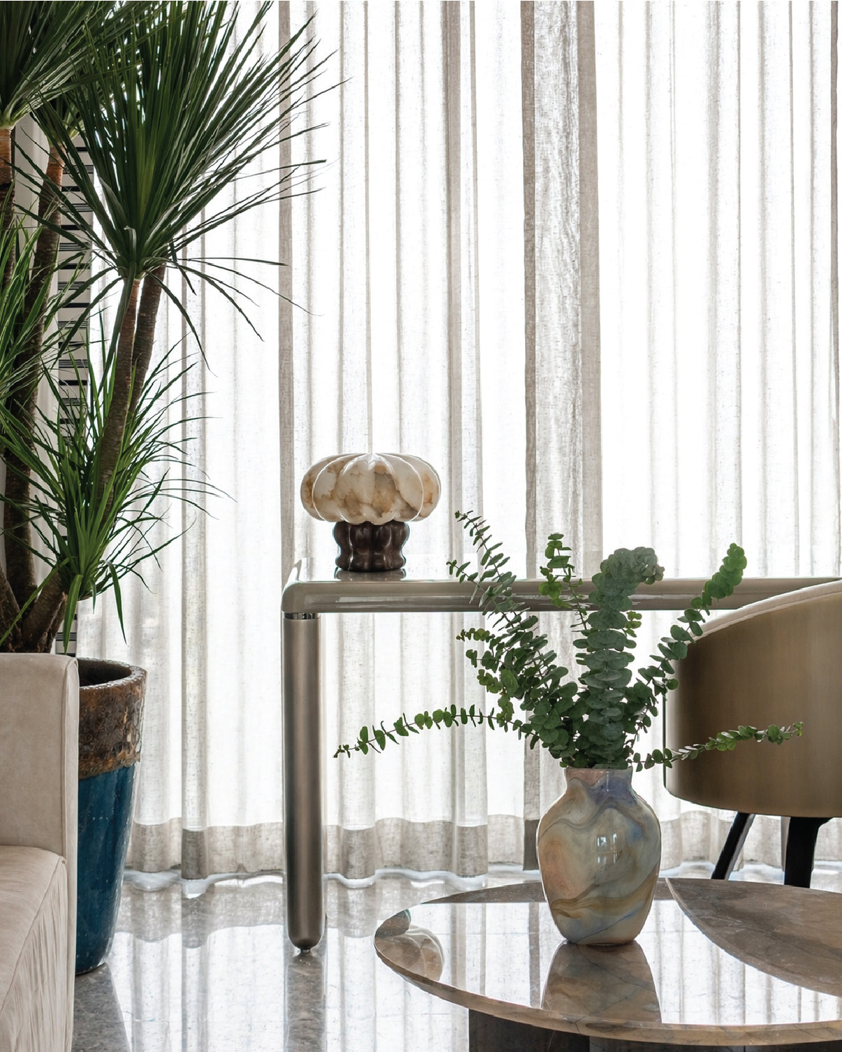 Sculptural view of Blobo Table Lamp in an editorial setting