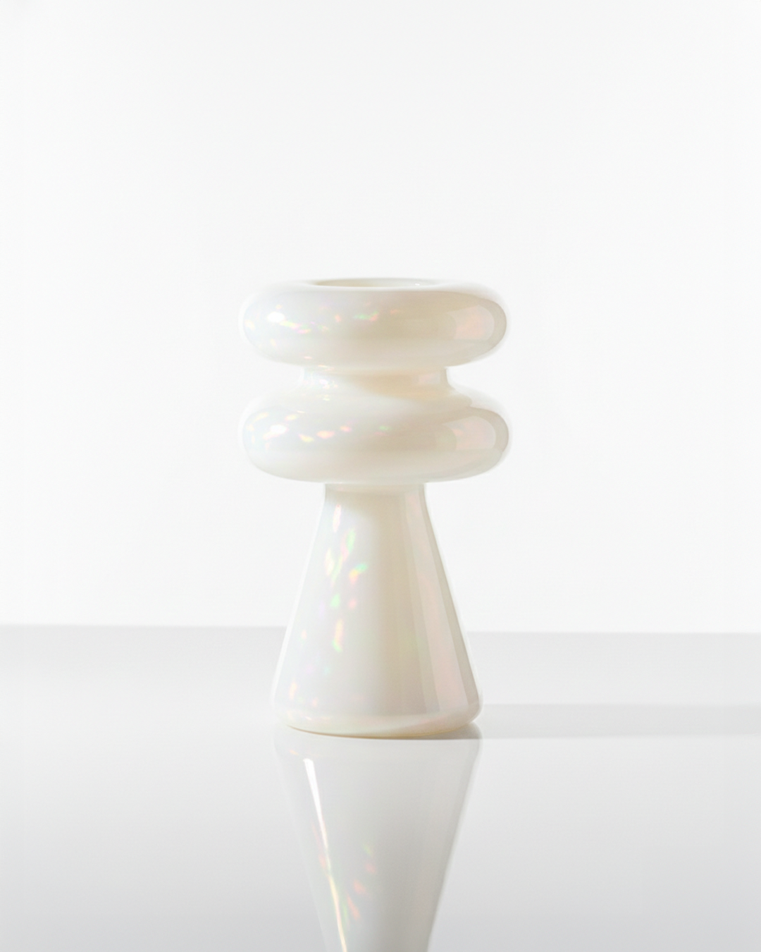 Mugen File Vase in opal handblown glass
