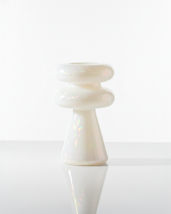 Mugen File Vase in opal handblown glass