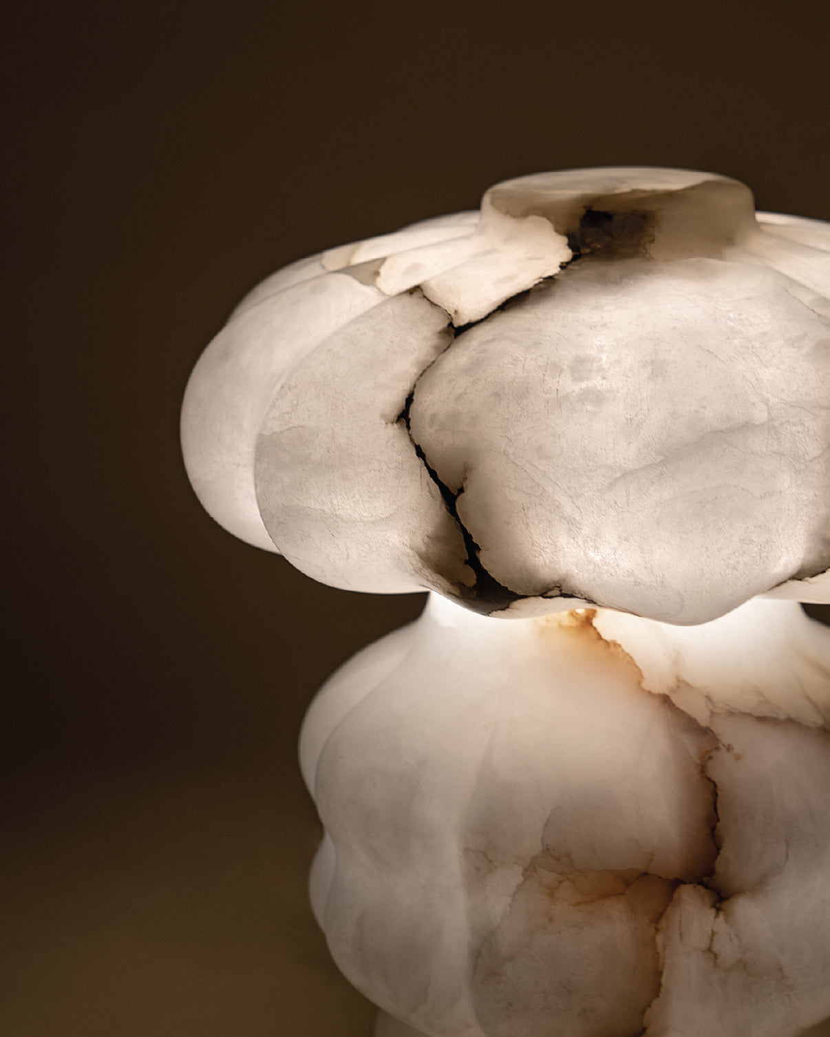 Close-up of Raaq table lamp natural stone texture