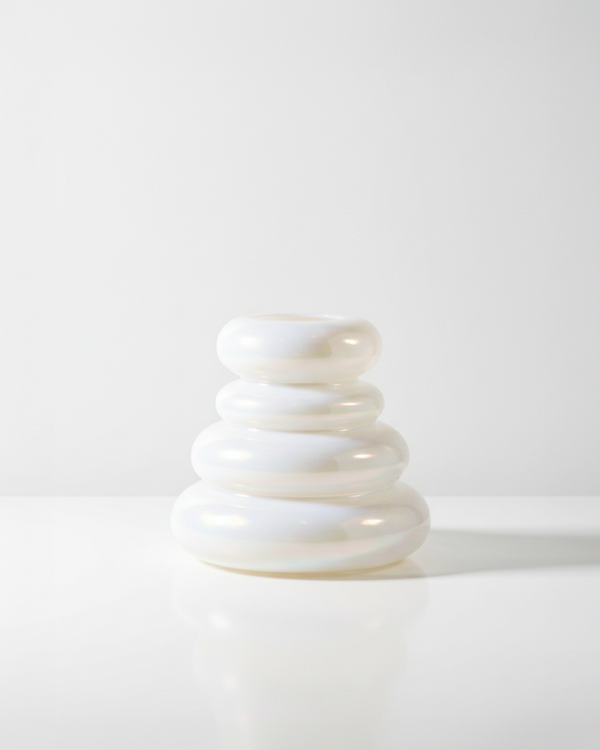 Mugen Revo Vase in opal handblown glass